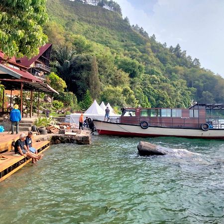 Pondok Berata Dapdap Balige Exteriör bild