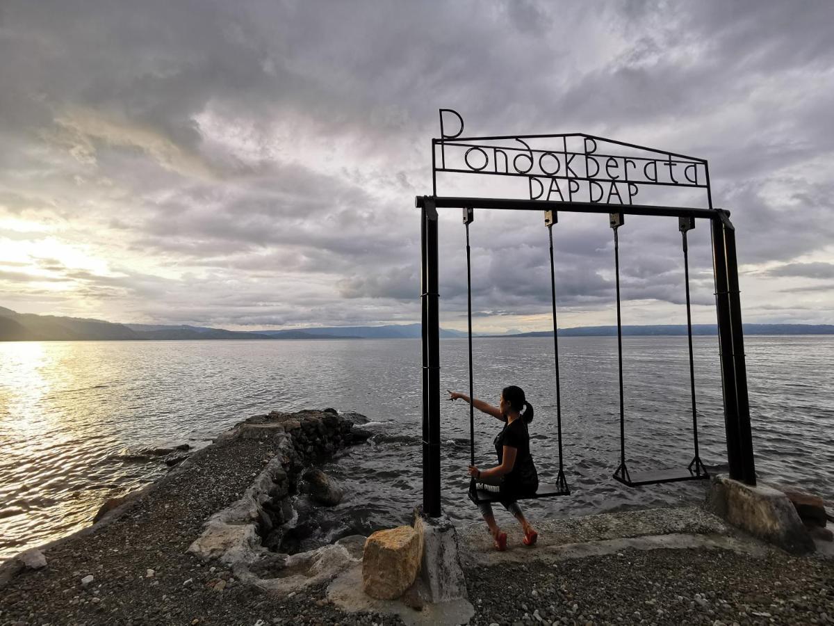 Pondok Berata Dapdap Balige Exteriör bild