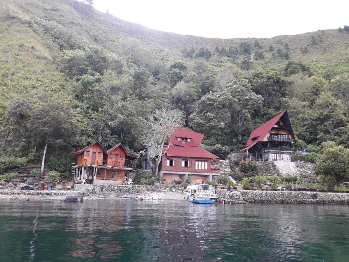 Pondok Berata Dapdap Balige Exteriör bild