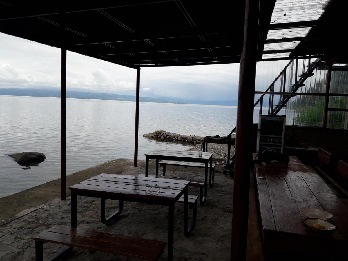 Pondok Berata Dapdap Balige Exteriör bild