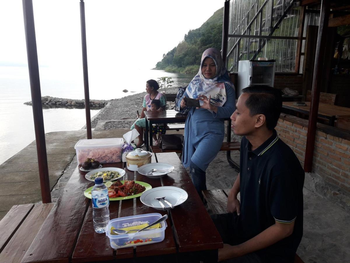 Pondok Berata Dapdap Balige Exteriör bild