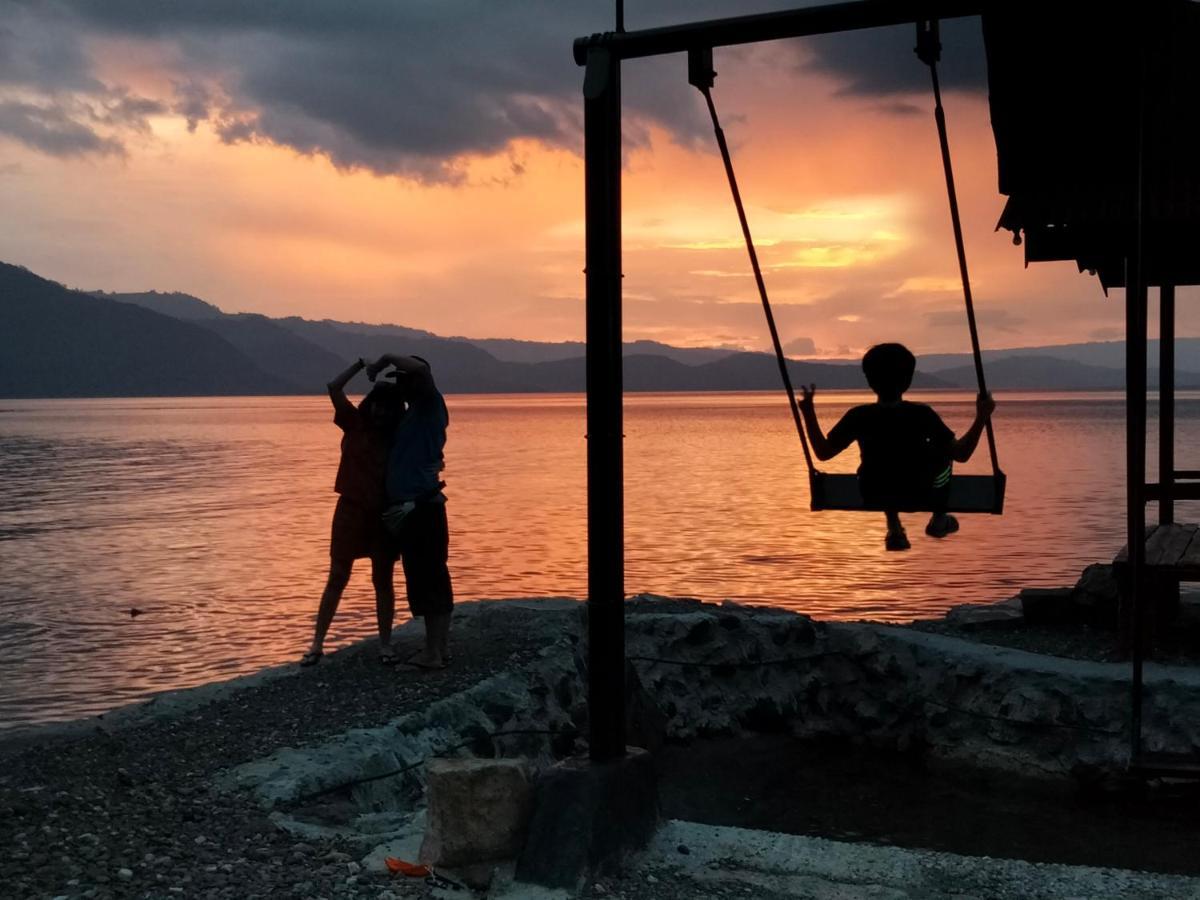 Pondok Berata Dapdap Balige Exteriör bild
