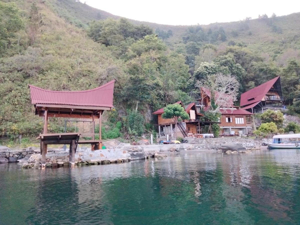 Pondok Berata Dapdap Balige Exteriör bild