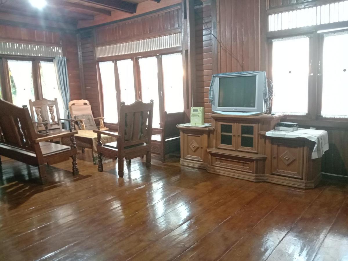 Pondok Berata Dapdap Balige Exteriör bild