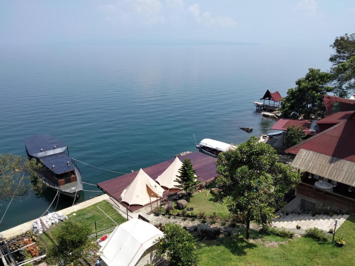 Pondok Berata Dapdap Balige Exteriör bild