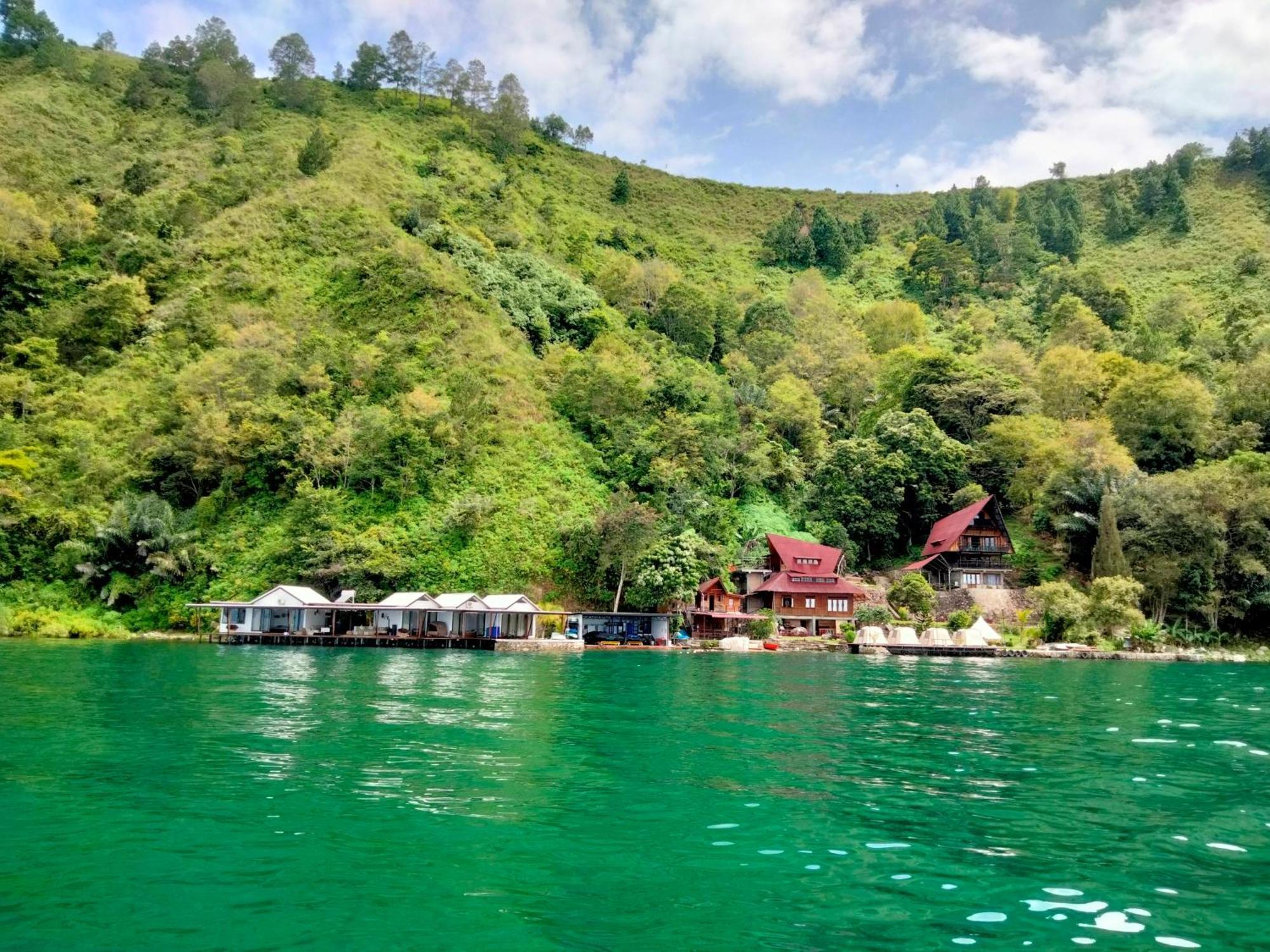 Pondok Berata Dapdap Balige Exteriör bild